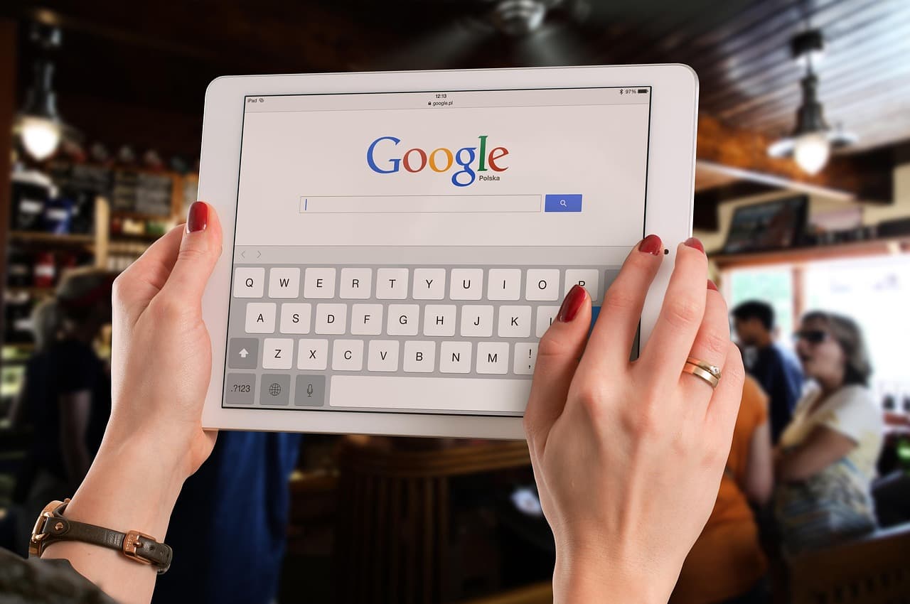 Brand Mention untuk AI Visibility 2026: Kenapa Disebut Lebih Kuat dari Di-link